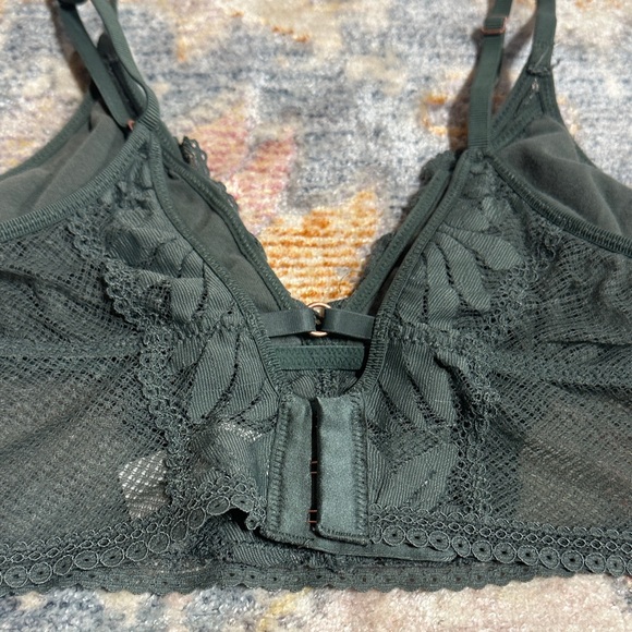Aerie Real Good Lace Bralette Women’s Medium Green Wireless Crop Top - Picture 4 of 6